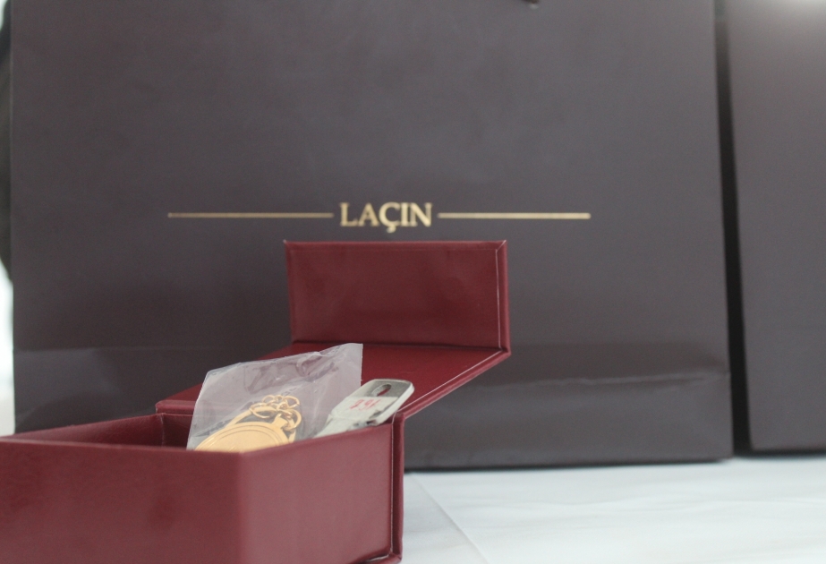 Grand retour : les 25 familles parties pour Latchine atteignent leur destination