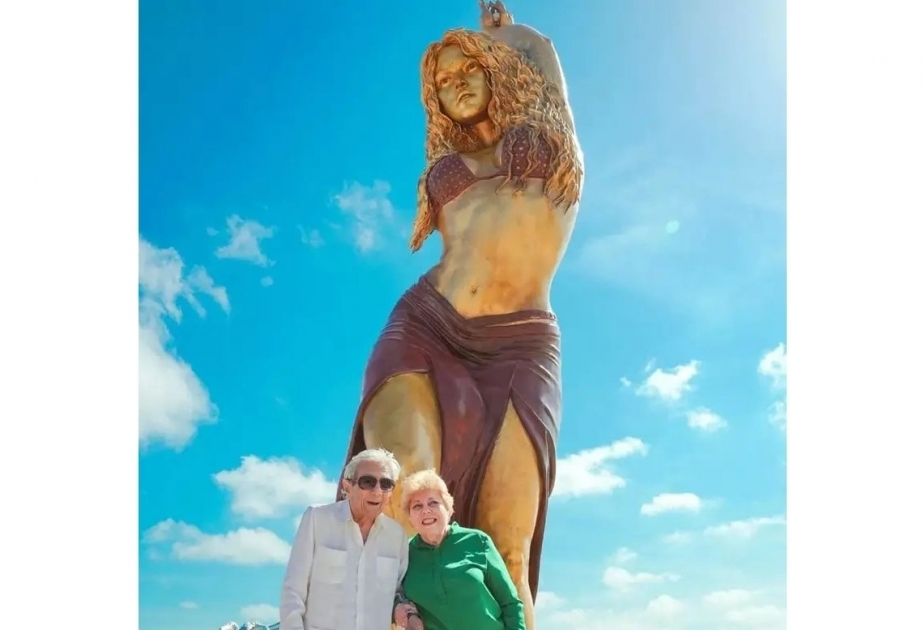 Huge Shakira statue unveiled in her hometown of Barranquilla