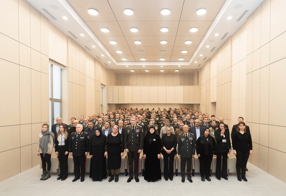 DİN əməkdaşlarına və şəhid polislərin ailə üzvlərinə ali dövlət mükafatları təqdim olunub