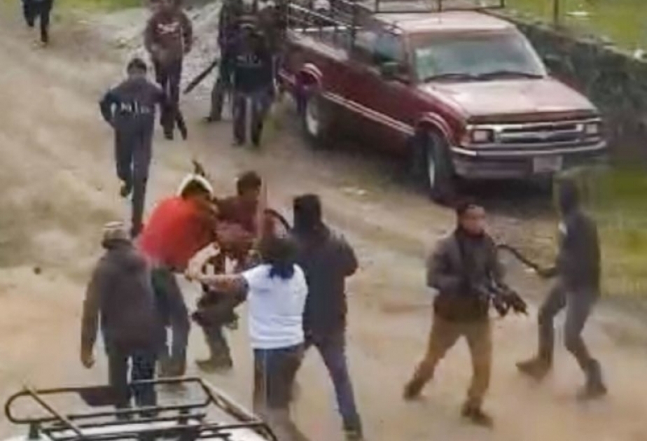 Meksikada silahlı qruplaşma üzvləri 14 nəfəri qaçırıb