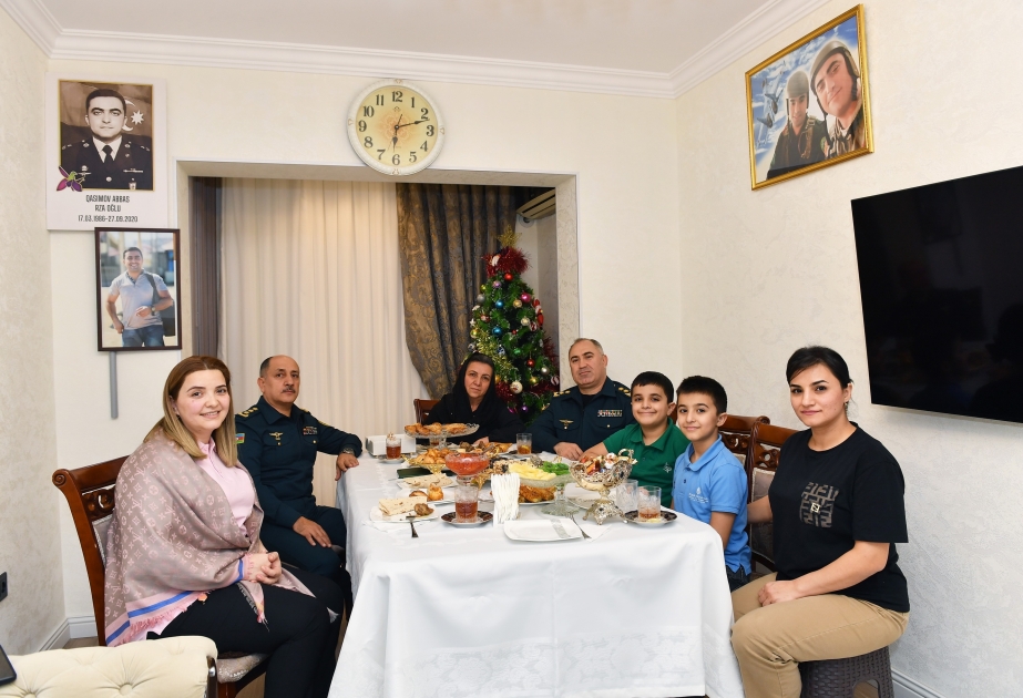 DSX-in rəhbər heyəti şəhidlik zirvəsinə yüksəlmiş sərhədçilərin ailələrini ziyarət edib