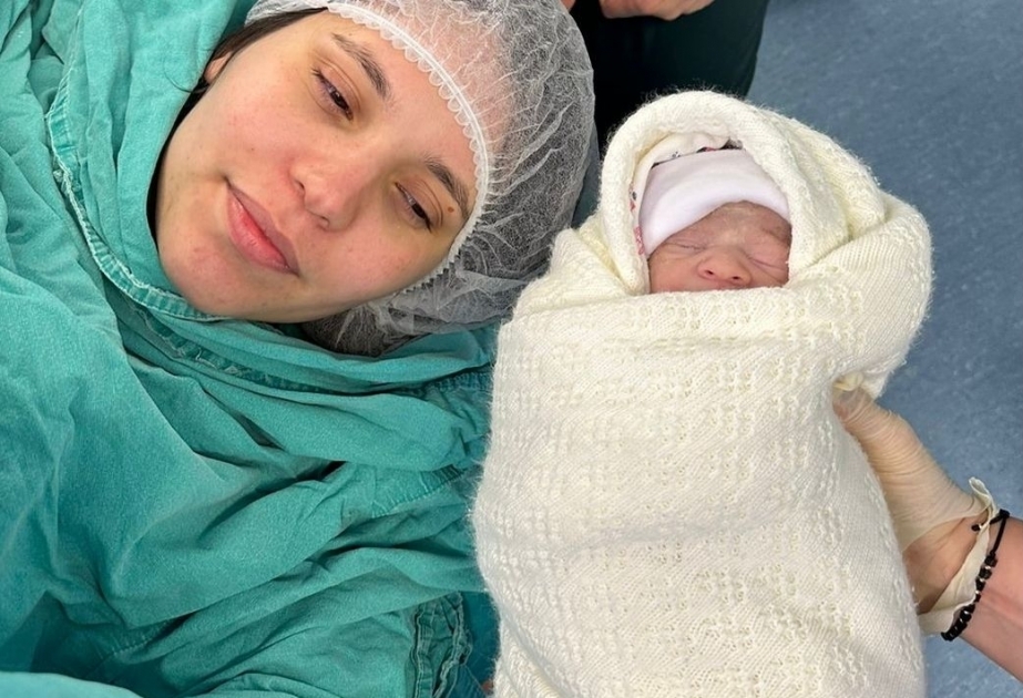 Первый младенец в новом году родился в Yeni Klinika