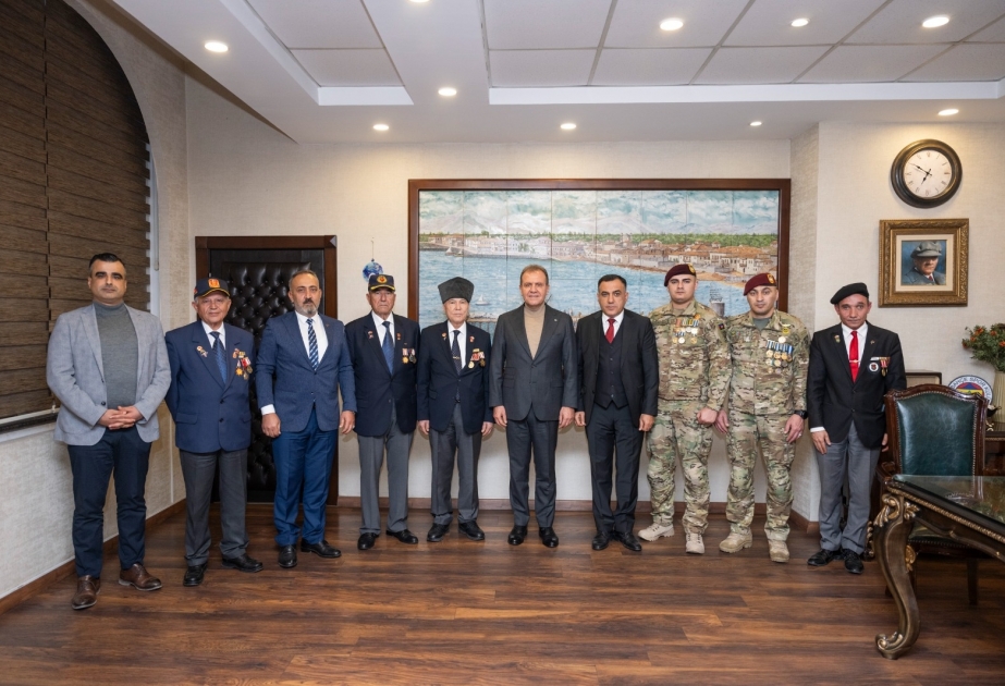 Azərbaycanlı qazilər Mersində bir sıra rəsmi və hərbyönümlü şəxslərlə görüşüblər