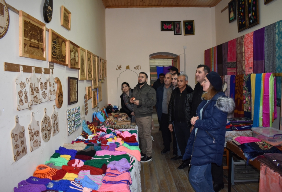 Şəkili xanım sənətkar: Bədii yandırma sənətində ilk müəllimim həyat yoldaşım olub