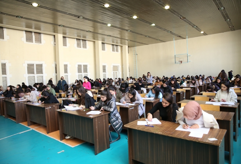 Pedaqoji Universitetdə rektor imtahan prosesini izləyib