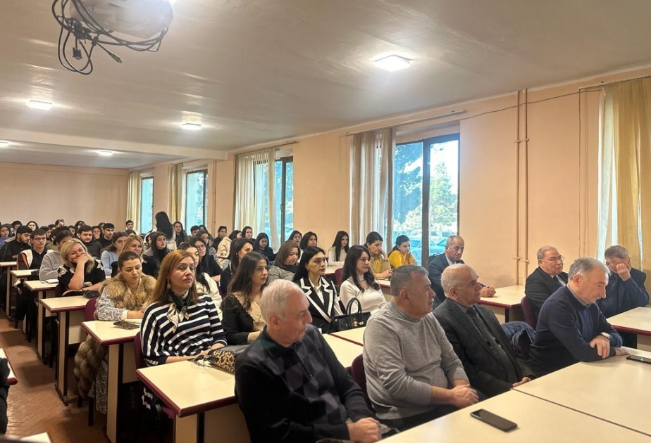 İstanbulun Yıldız Texniki Universitetinin professoru Gəncə Dövlət Universitetində ustad dərsi keçib