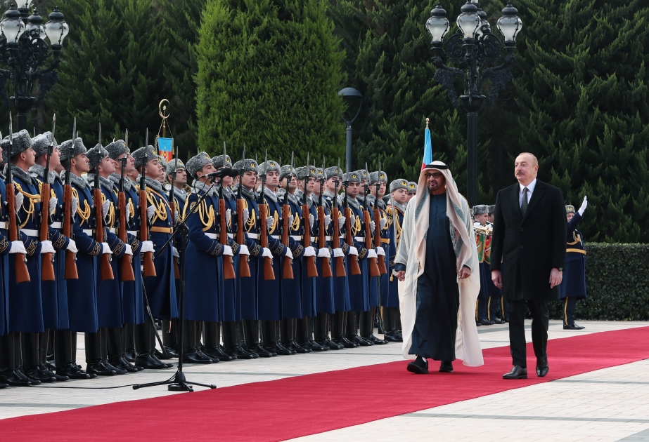 Birləşmiş Ərəb Əmirliklərinin Prezidenti Şeyx Məhəmməd bin Zayed Əl Nəhyanın rəsmi qarşılanma mərasimi olub VİDEO