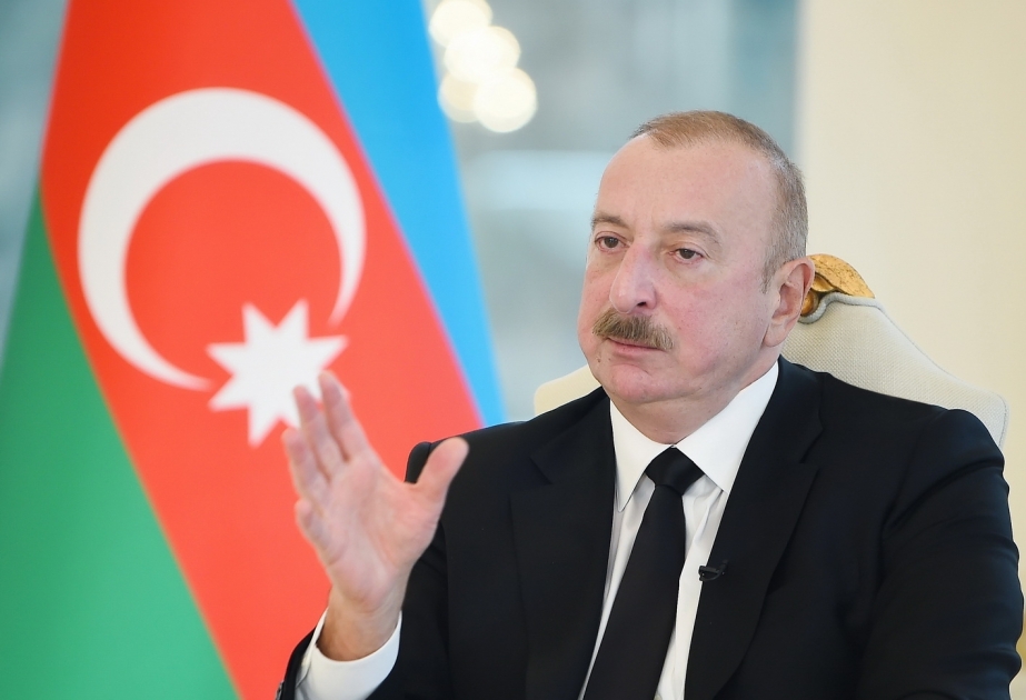 El presidente Ilham Aliyev aborda su posición sobre los líderes separatistas en una entrevista con los canales de televisión