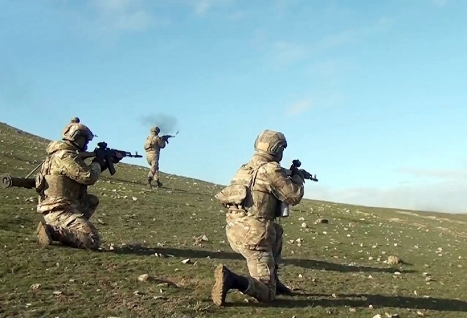 阿塞拜疆国防部：提高突击队专业水平  视频