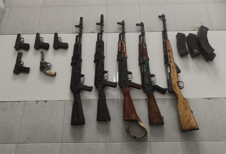 Xankəndi şəhərində 2 pulemyot, 26 avtomat aşkarlanıb