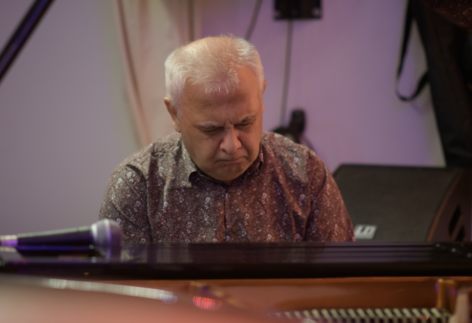 Salman Qəmbərovun rəhbərlik etdiyi caz triosu Vyanada tanınmış musiqi məkanında çıxış edib