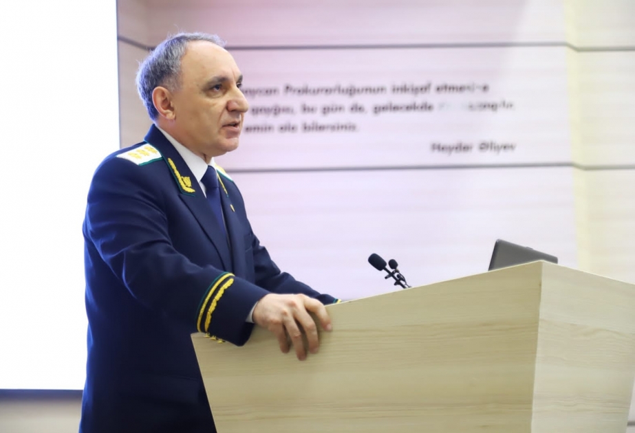 Kamran Əliyev: Prokurorluq orqanlarında çalışan şəxslərin orta yaş həddi 40-dır