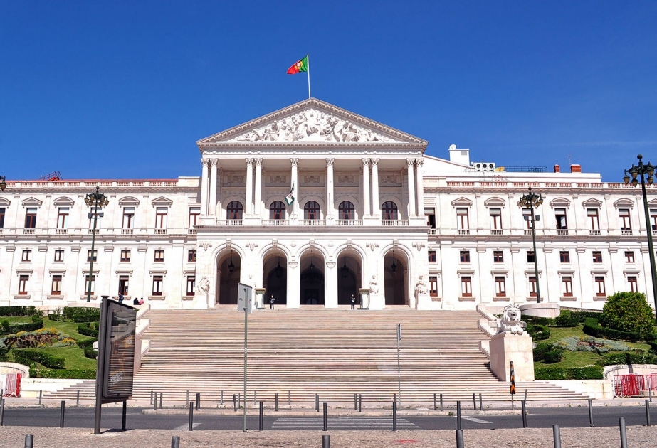 Portuqaliya prezidenti parlamenti buraxıb