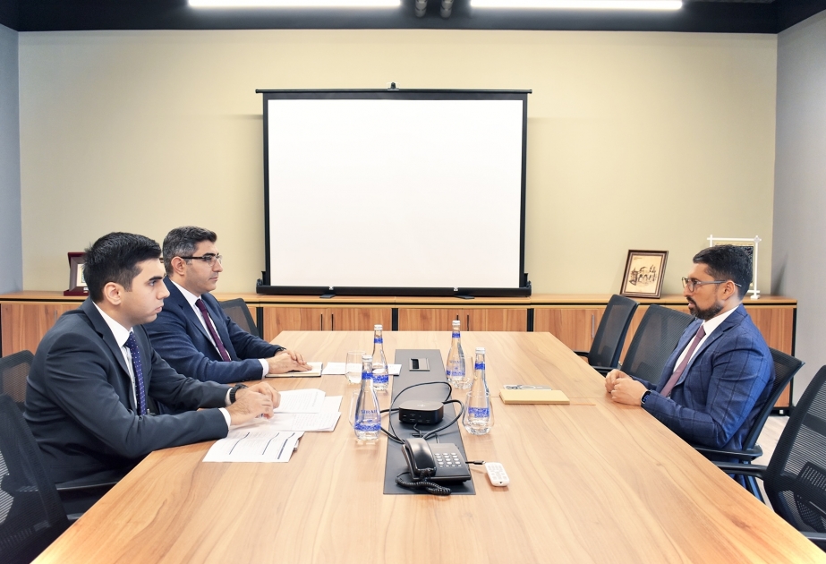 Qarabağ Dirçəliş Fondunun İdarə Heyətinin sədri üçüncü “Yüksəliş” müsabiqəsinin qalibi ilə görüşüb