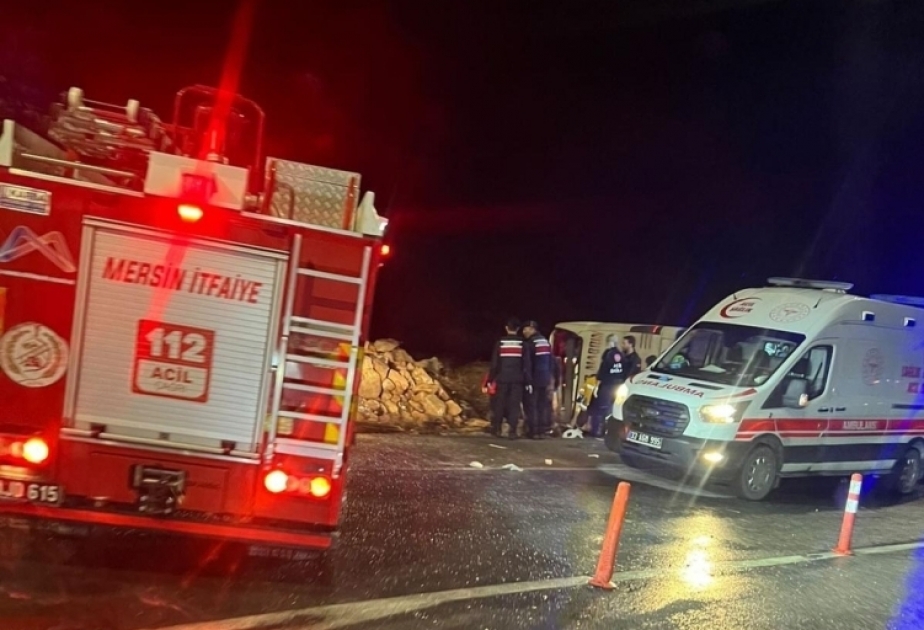 土耳其发生大巴翻车事故，已致9人死亡、多人受伤