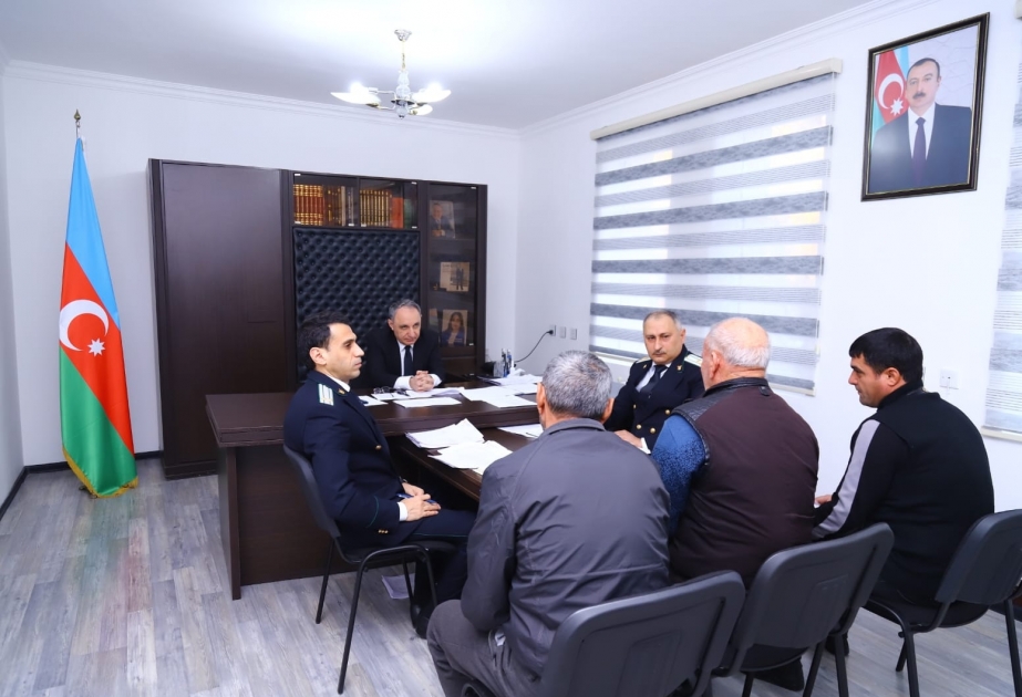 Baş prokuror Beyləqanda vətəndaşları qəbul edib
