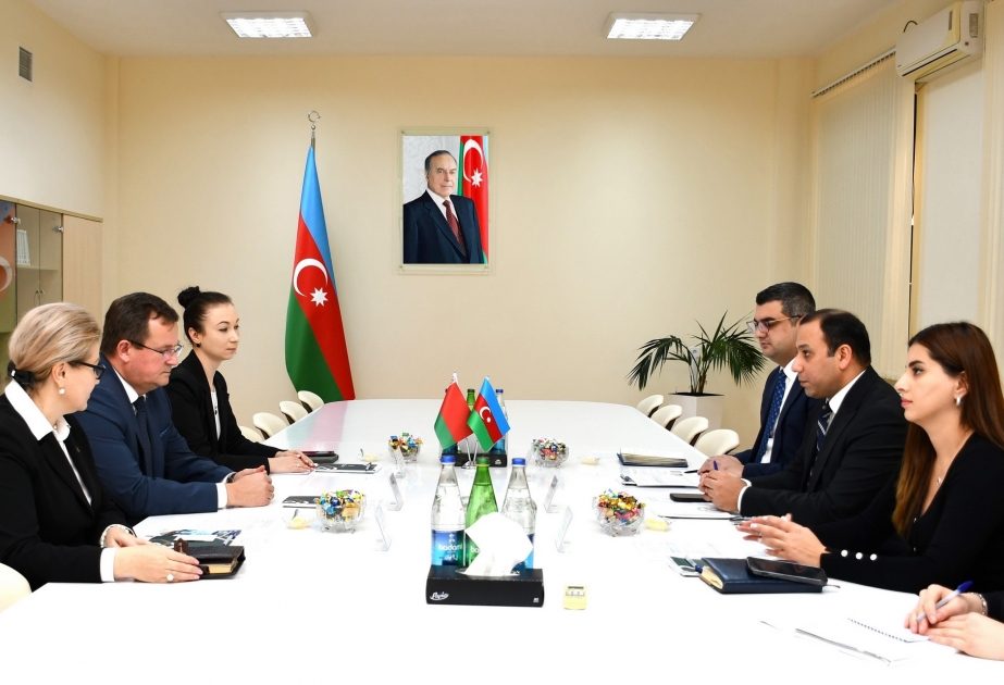 Belarus iş adamları sənaye zonalarında investisiya mühitindən yararlanmağa dəvət edilib