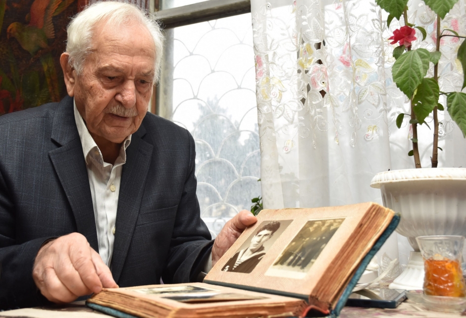 Kraliçanın oğluna bağışlanan Qarabağ atı, Ekvator xəttində məcburi suyagirmə və Cakartada Xruşovla görüş – XATİRƏ