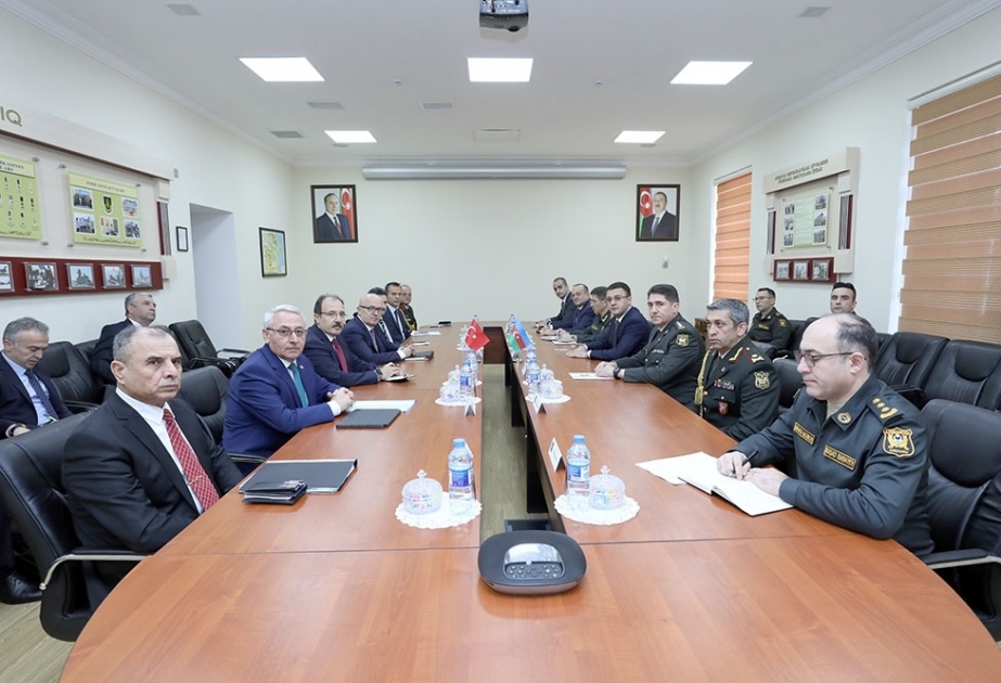 Обсуждены перспективы развития военно-технического сотрудничества между Азербайджаном и Турцией