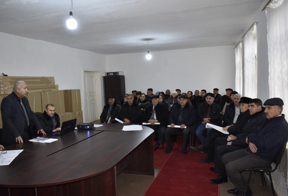 Məntəqə seçki komissiyalarının üzvlərinə seçki günü vəzifələri barədə ətraflı məlumat verilir