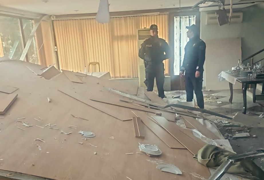 FHN: Yasamal rayonunda mərasim evinin tavanı çökməsi nəticəsində üç nəfər xəsarət alıb - YENİLƏNİB