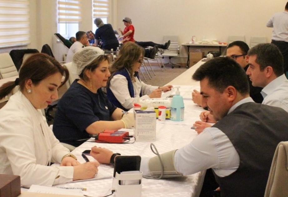 Maliyyə Nazirliyində könüllü qanvermə aksiyası keçirilib