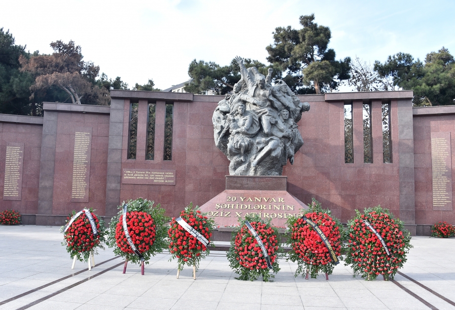 Şəhidlərimizin xatirəsi “20 Yanvar” meydanında anılıb