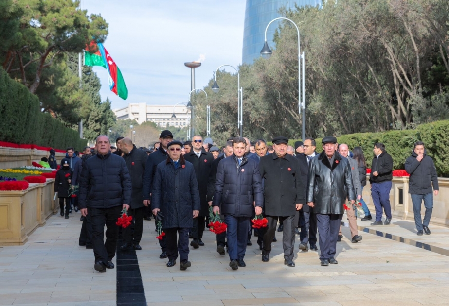 Коллектив AZAL посетил Шехидляр хиябаны