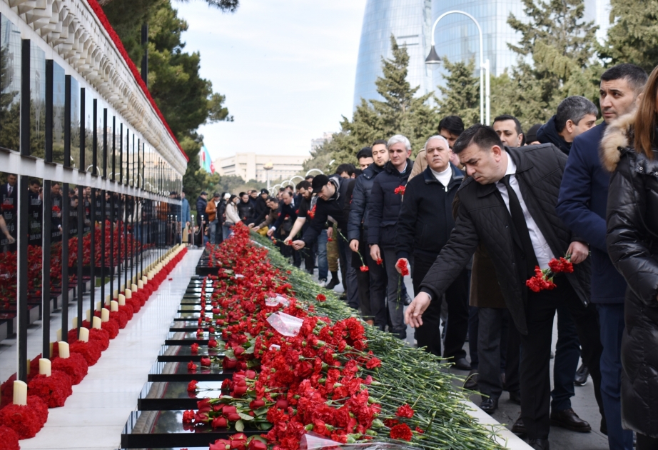 AZERTAC staff visits Alley of Martyrs VIDEO