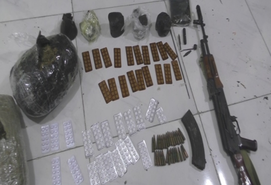 Göyçayda silahlı narkotacir saxlanılıb, ondan külli miqdarda narkotik və avtomat aşkarlanıb VİDEO