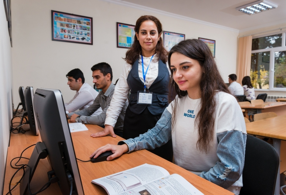 Peşə təhsilində qadınlar: onlar əsasən hansı ixtisasları seçirlər?