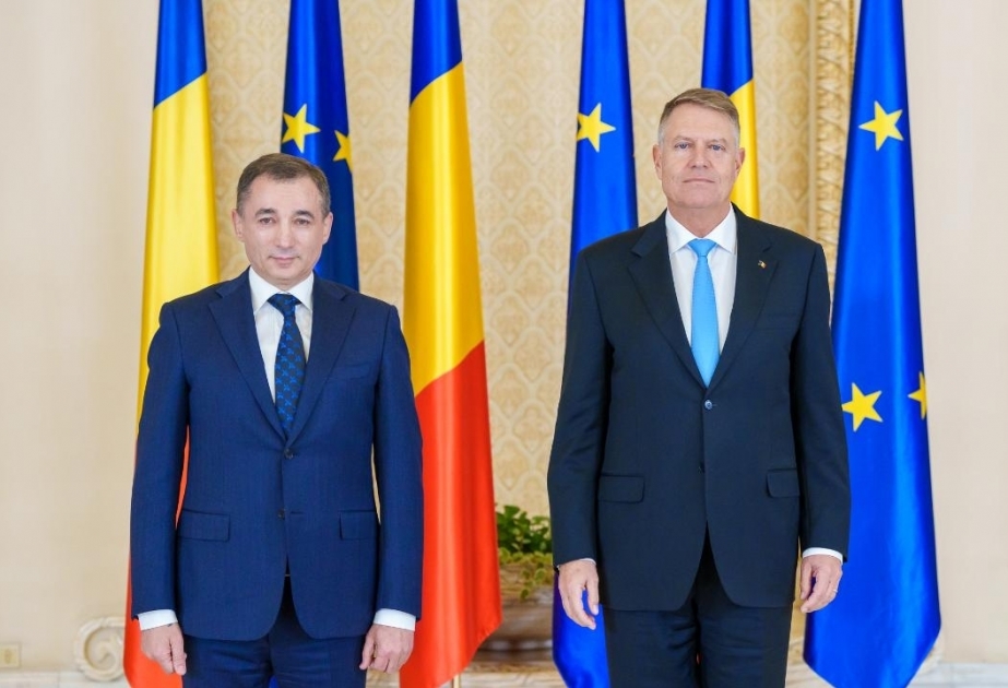 Azerbaijani ambassador presents his credentials to Romanian President