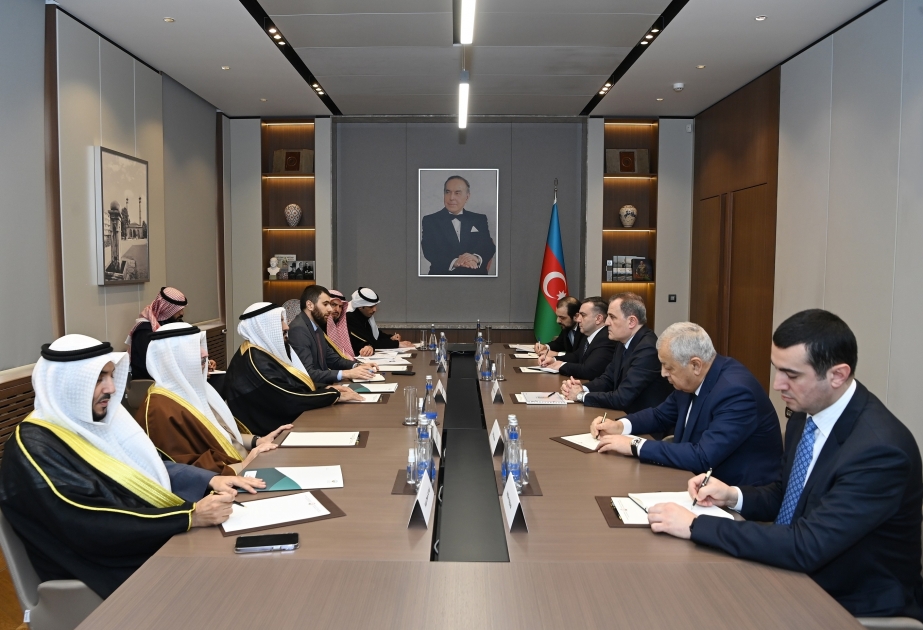 Azerbaijan, Kuwait discuss cooperation