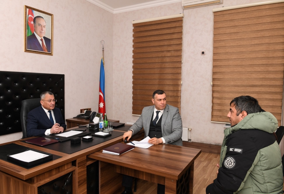 Dövlət Komitəsinin sədri vətəndaşların müraciətlərini dinləyib, suallarını cavablandırıb