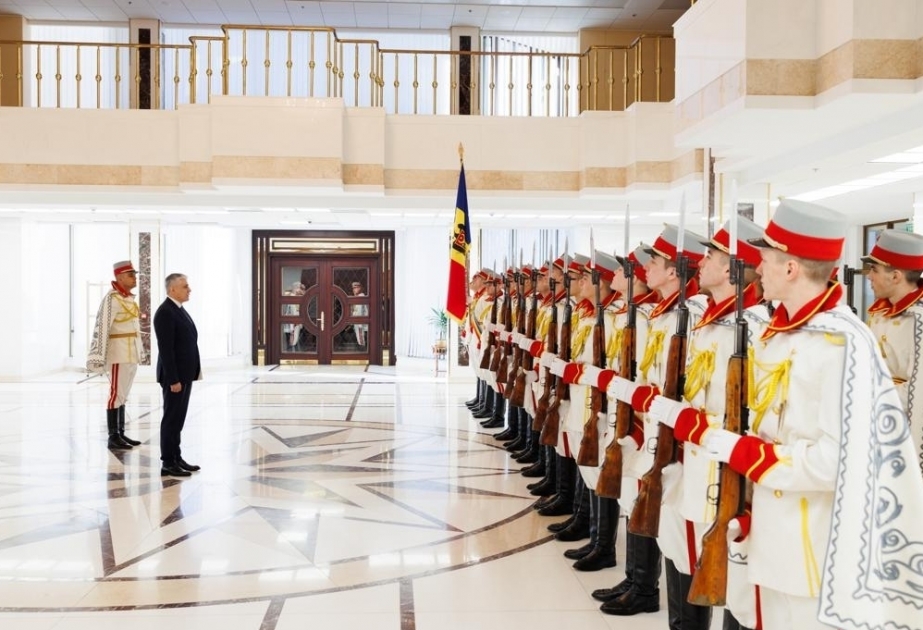 Azerbaijani ambassador presents credentials to President of Moldova