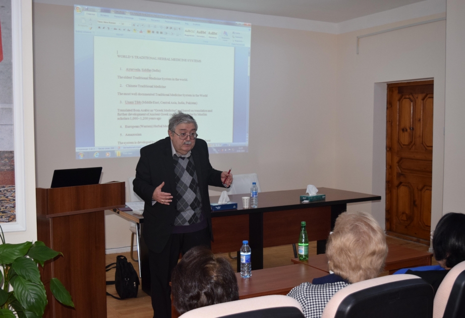 “İnsan və dərman bitkiləri” mövzusunda elmi seminar keçirilib