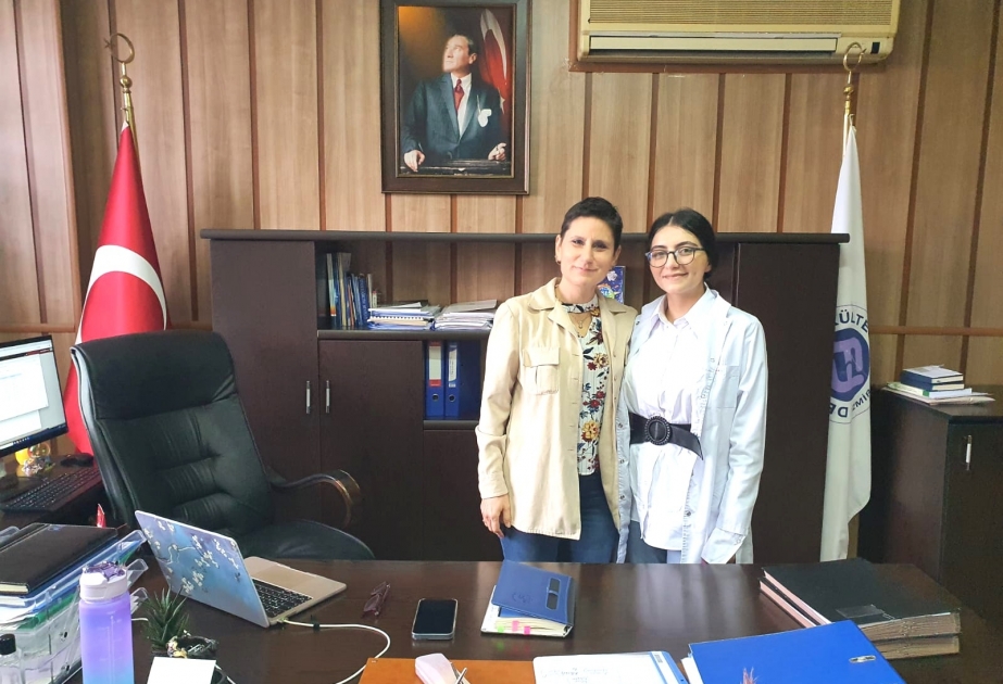 Botanika İnstitutunun doktorantı Türkiyənin Dokuz Eylül Universitetində tədqiqat aparıb