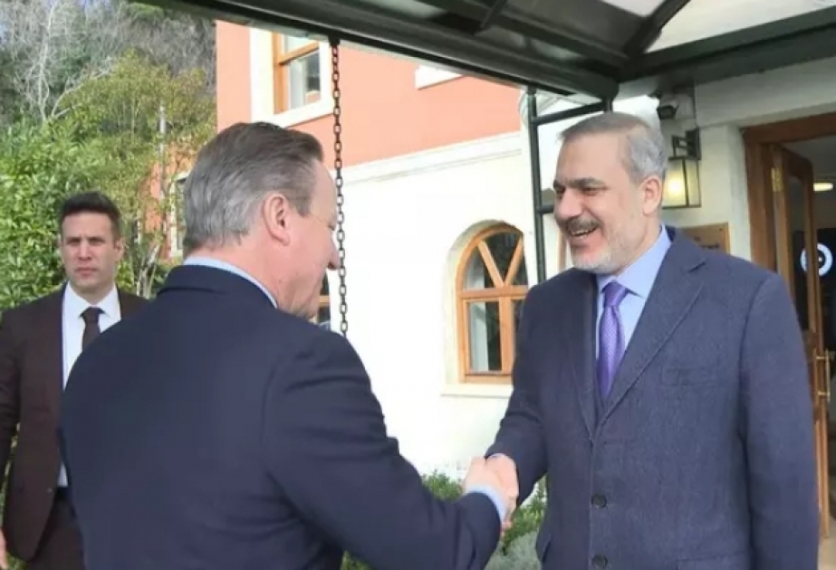 Böyük Britaniyanın xarici işlər naziri Türkiyədə səfərdədir VİDEO