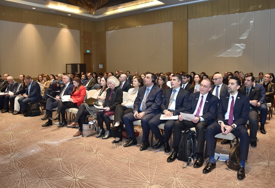 Azərbaycanda transmilli təhsilin təşviqinə həsr olunmuş forum keçirilib