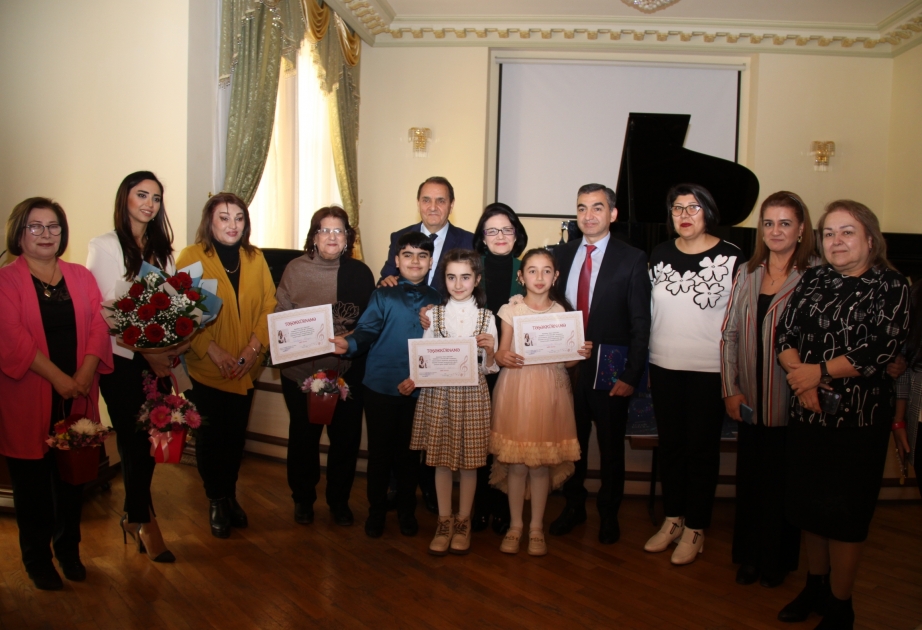 Bəstəkarlar İttifaqında İlahə Qismətin “Rəngli lövhələr” fortepiano məcmuəsinin təqdimatı olub