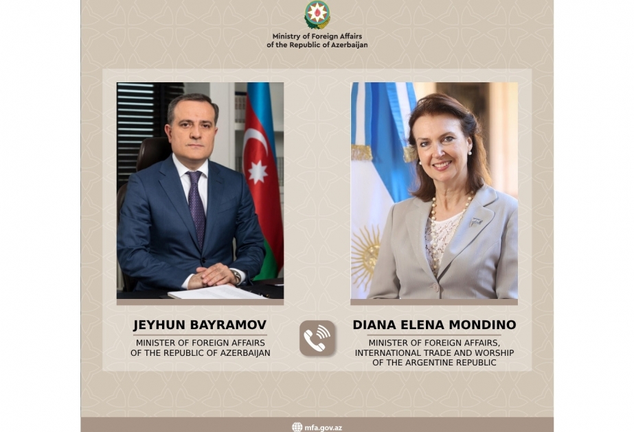 Los Cancilleres de Azerbaiyán y Argentina mantienen conversaciones telefónicas