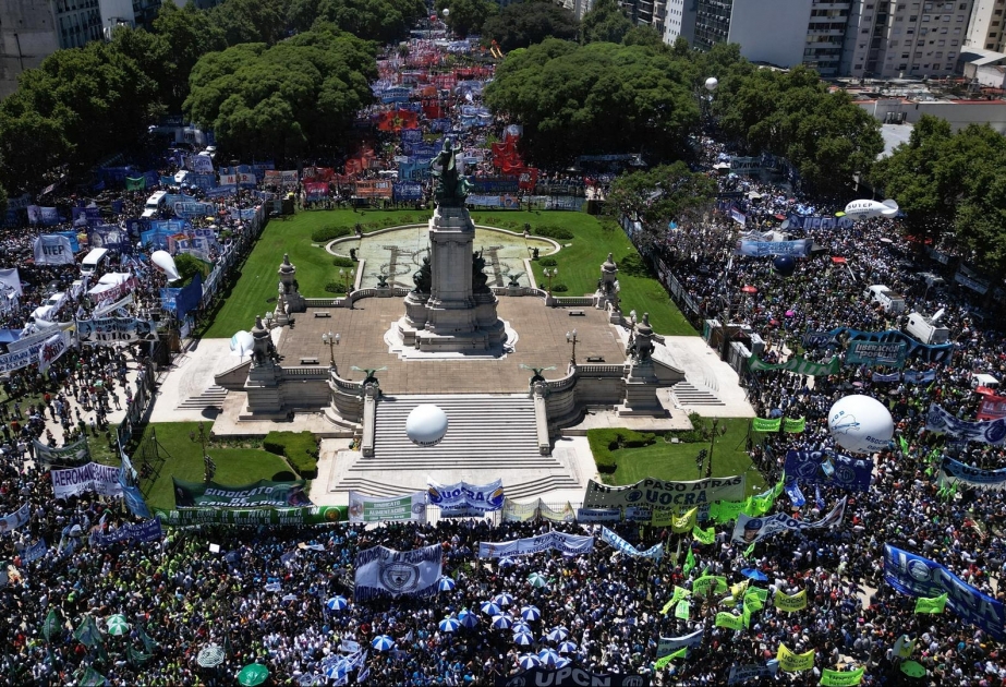 Argentinien: Präsident Milei streicht Reformvorhaben zusammen