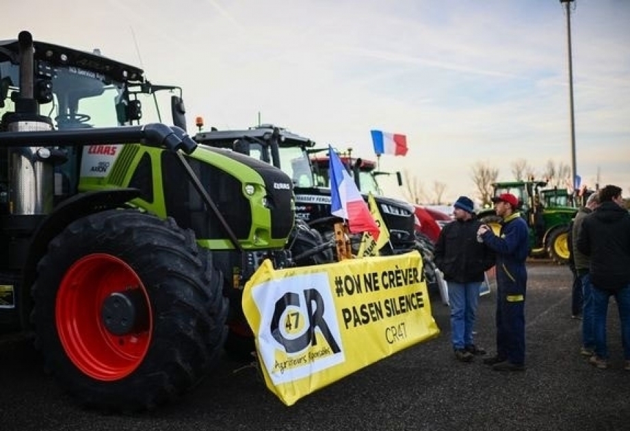 France : des syndicats agricoles organisent le « siège de Paris »