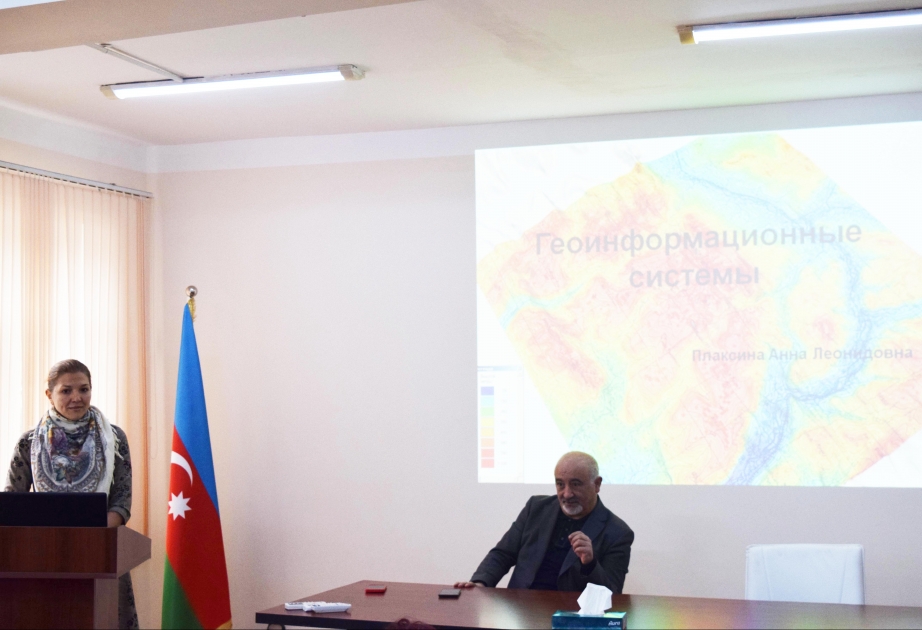 Botanika İnstitutunda GİS proqramı üzrə təlim-seminar