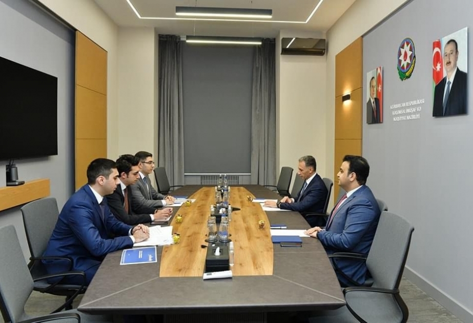 Rəqəmsal inkişaf və nəqliyyat naziri üçüncü “Yüksəliş” müsabiqəsinin qalibləri ilə görüşüb