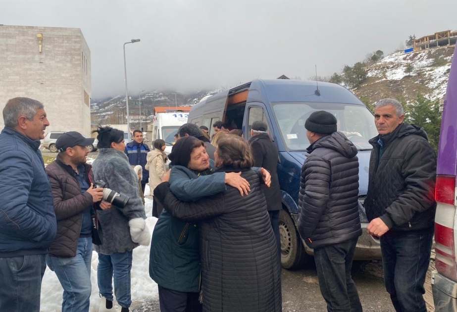 Latchine : les 23 familles atteignent leur destination et reçoivent leurs clés