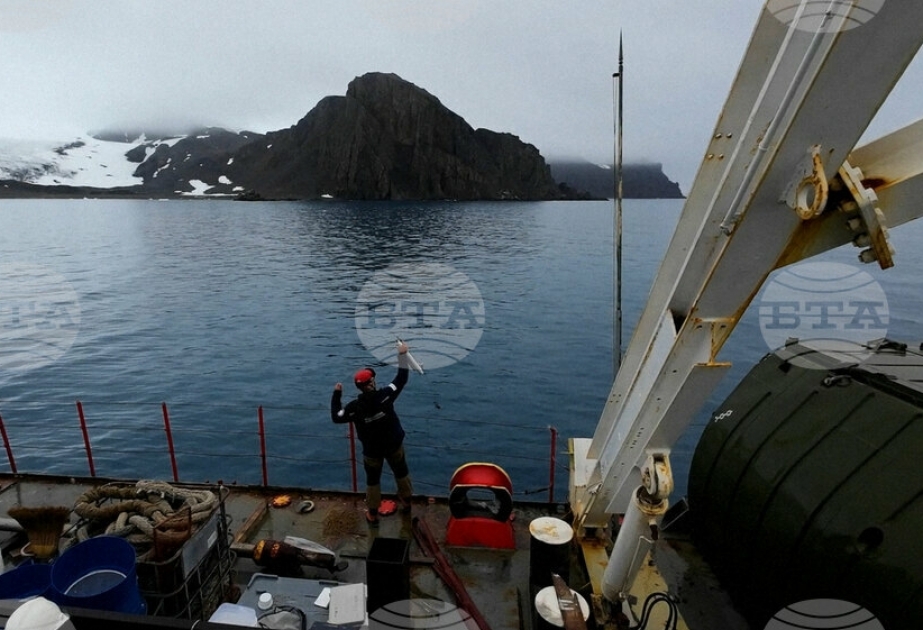 Assoc. Prof. Lyubomir Kenderov: Inhabitants of the Antarctic seabed are an indicator of changes occurring on the Icy continent