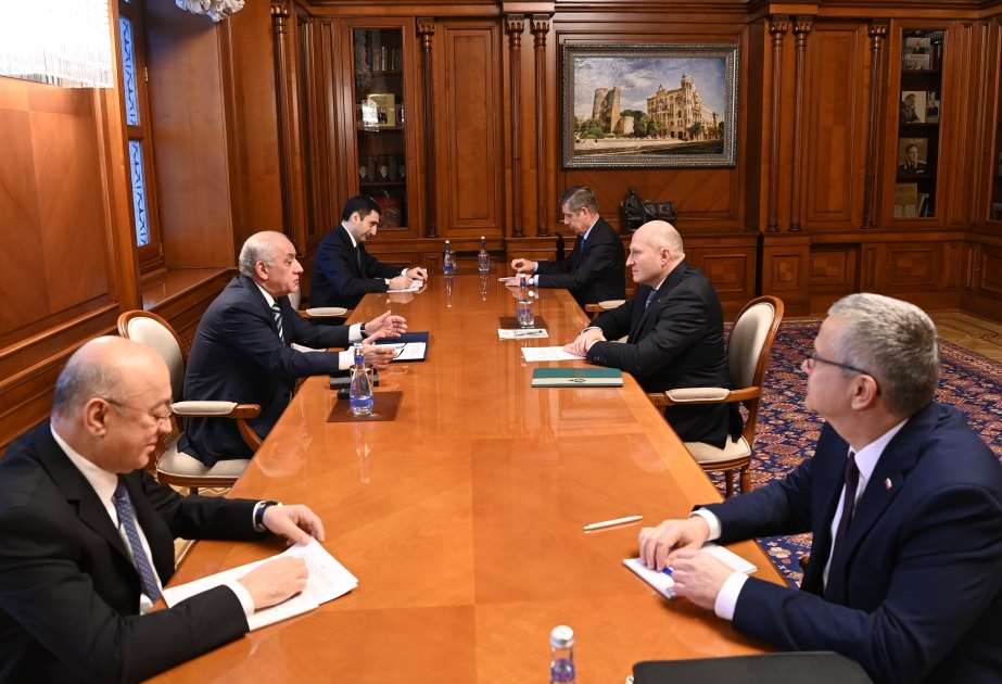 Le Premier ministre azerbaïdjanais reçoit le ministre russe de la Défense civile, des Situations d’urgence et de l’Elimination des conséquences des catastrophes naturelles