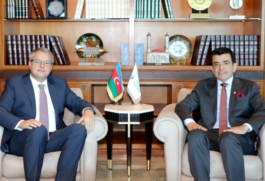 Se llevó a cabo un intercambio de puntos de vista sobre la expansión de la cooperación entre Azerbaiyán y la ICESCO