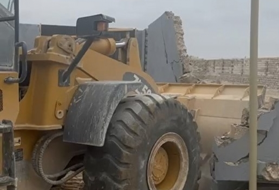 Türkan qəsəbəsində qanunsuz tikililər sökülüb